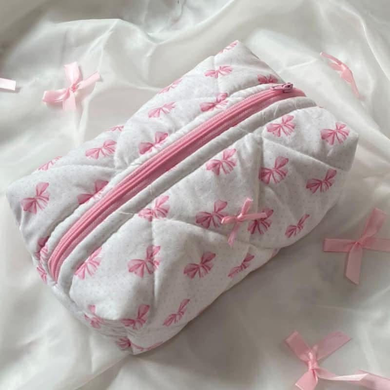 Cosmetic bag