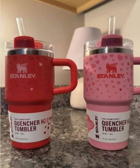 20oz tumbler. Pink only